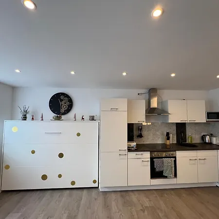 Apartment Vipstay Stilvolles 65m2 Mit Terasse, Kostenlosen Parkplatz Und Wlan, Nah Zu Sap, Mlp, Heidelberg, Museum Sinsheim, Motodrom Hockenheim Usw
